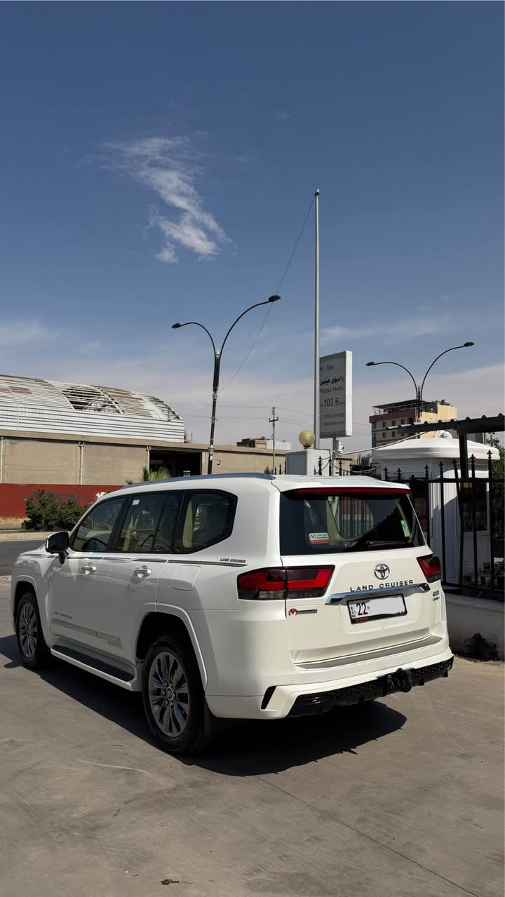 Land Cruiser 2023 .V6 GXR limited .
(SAS)

*تويوتا لاندكروزر ساز ٢٠٢٣ لیمیتد 
*الفئة: GXR limited ام ضمان
*العداد (45 الف كم)
*ضمان تويوتا العراق ساز شاشات تطبيق
*رقم أربيل بأسمي
*اللون : ابیض
* عدتها مال الشركه بالكامل موجوده
على وضعهن مع 2 بصمە
* بصمة تشغيل عن بعد
* بصمات ابواب
* 4 كامرات (360 درجة) 
* فتحة سقف (سلايت)
*كشنات جلد بيجي
* تبريد كشنات
* ثلاجة وسطية
جنطة كهرباء
* شاحن وايرليس
* حساس امامي خلفي
ارباع باب شفت 
 وباقی مواصفات GXR Limited 
سعر: ($668)
مکان سیاراة
اربیل

رقم صاحب السيارة 9009 660 0770 - 6956 716 0750 أربيل, العراق


**إذا كنت صاحب هذا الإعلان وتريد حذفه لأي سبب، رجاءا أرسل رسالة إلى الدعم الفني**
