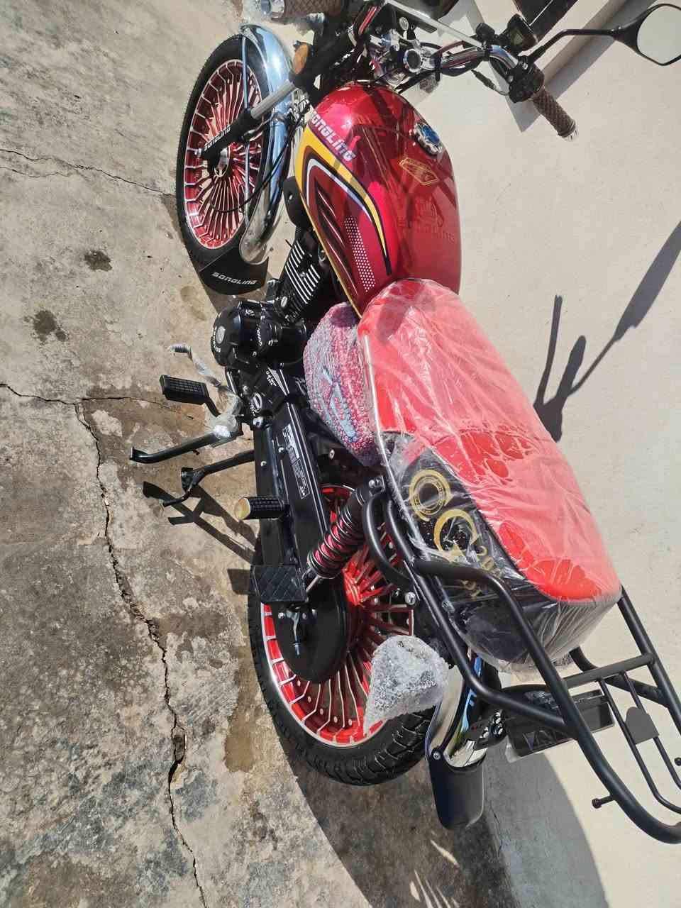 السلام عليكم للبيع سولنك موديل 2026 الشكل الجديد عل أيدي ماشيه 20 كيلو فقط السعر مليون وبيها مجال للطيبين مكاني بغداد التاجي *********** /***********
