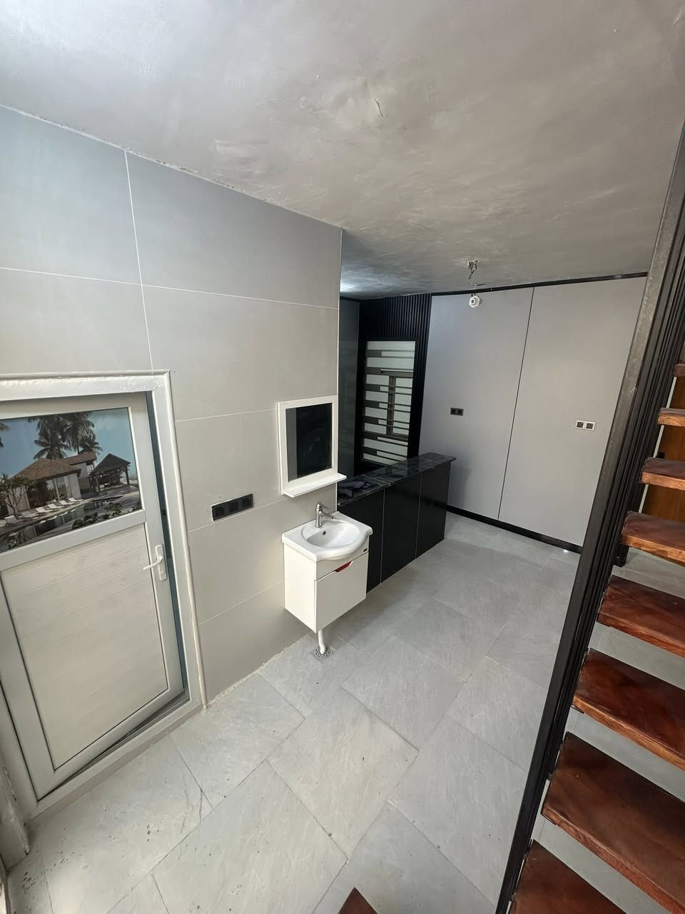 السلام عليكم بيت 50 متر طابق ونص غرفتين كبار    حي العباس قرب البارون الاستفسار اكثر واتساب على الرقم ***********
