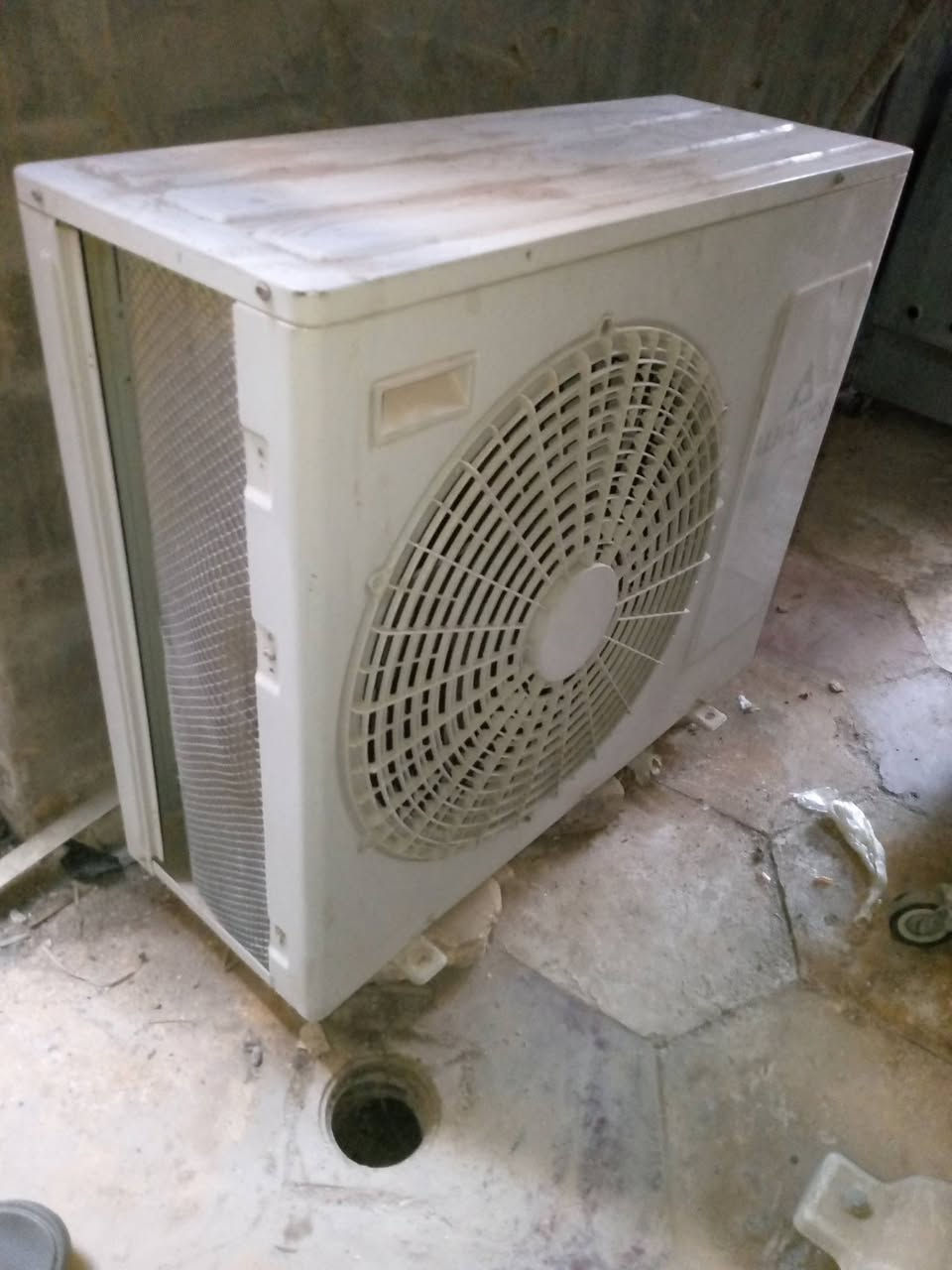 سلام عليكم سبلات لبيع (طنين) شغال سعره ب 300وبي مجال مكاني بابل الهاشميه ***********
