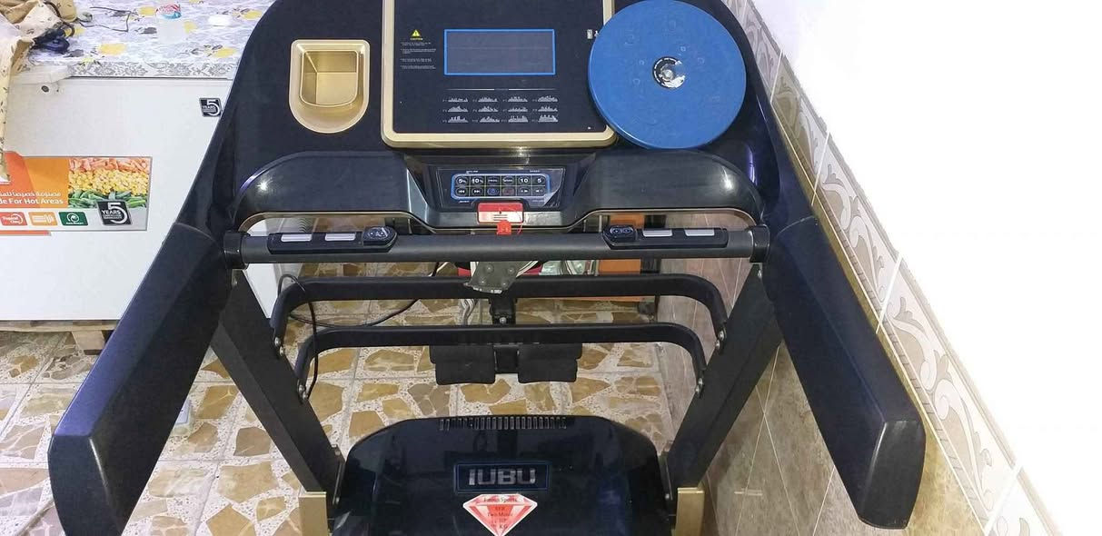 السلام عليكم جهاز جري للبيع 
قدره التحمل 200 كيلو 
نوعين مشي جبلي واعتيادي 
مع جهاز تكسير شحوم البطن 
مع جهاز تمارين معده 
المكان المجر الكبير 
للاستفسار  *********** المجر الكعبي, ميسان
