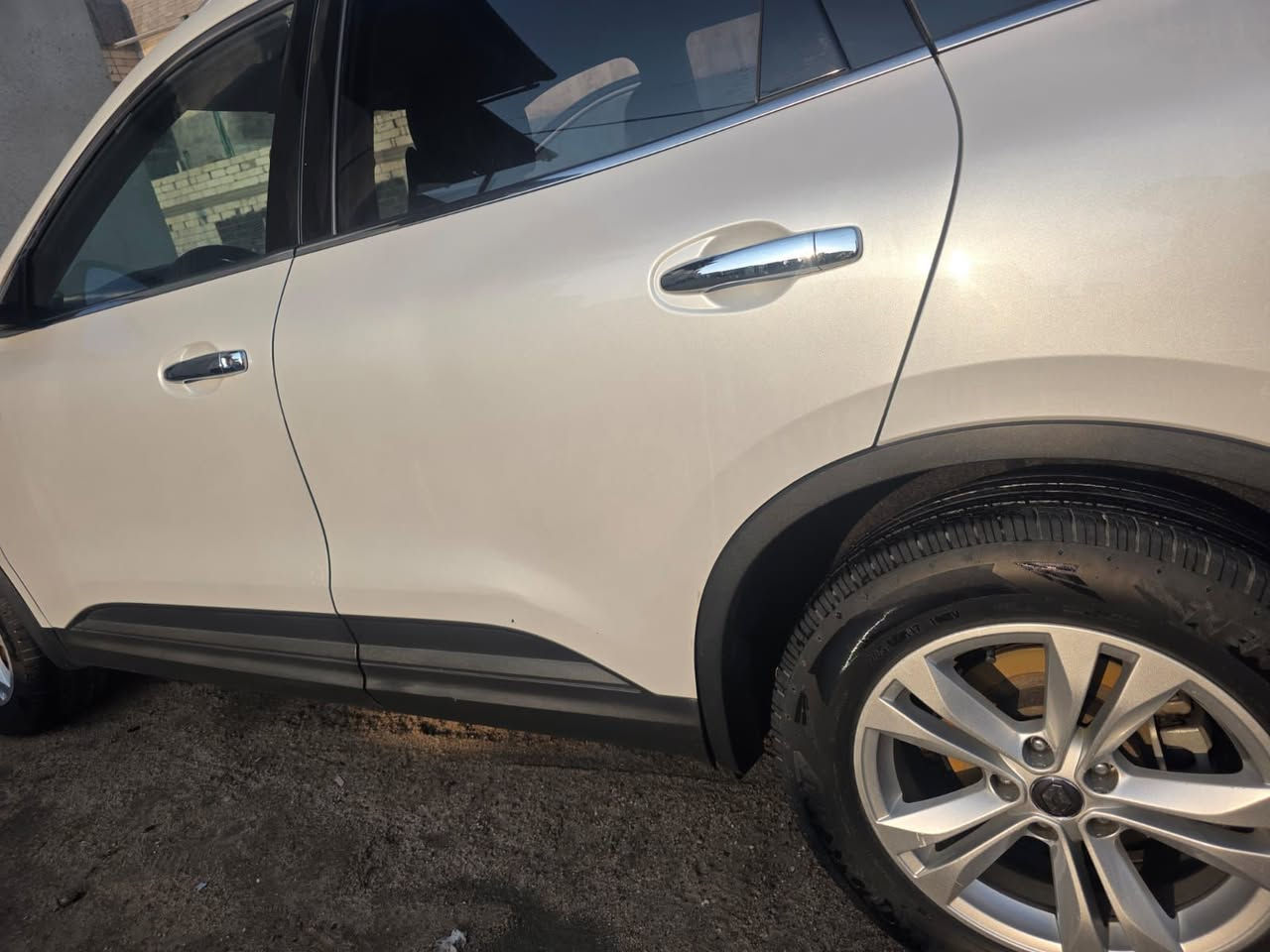 رينو كوليوس 2021 کلین تایتل نص فول للبيع
✅   سياره مكفوله كفاله عامه 

 ✅ محرك: نيسان ياباني 2500 

 ✅ گير نيسان ياباني 

 ✅ رادار محيطي 

 ✅ مرايا شفط كهربائية 

 ✅ بصمة ودخول ذكي 

 ✅ كشن ميموري (خزن) 

 ✅ تحكم ستيرن جهتين 

 ✅ نظام ايكو ونزول منحدرات 

 ✅ مانع انزلاق 

 ✅ مقاعد مريحة مزودة بنظام التدفئة   

             والتبريد

 ✅ اضاءة داخلية محيطية

 ✅ فتحة سقف بانوراما

 ✅ مصابيح LED

 ✅ شاشة لمس كبيرة (اندرويد)

 ✅ نظام مكابح عالي (اربع دسكات)

 ✅ حساسات امامية وخلفية مع كاميرا خلفية

📌 السيارة نظيفة نص  مواصفات ....

مكان سيارهالبصرة السعر 160$ مجال


**إذا كنت صاحب هذا الإعلان وتريد حذفه لأي سبب، رجاءا أرسل رسالة إلى الدعم الفني**