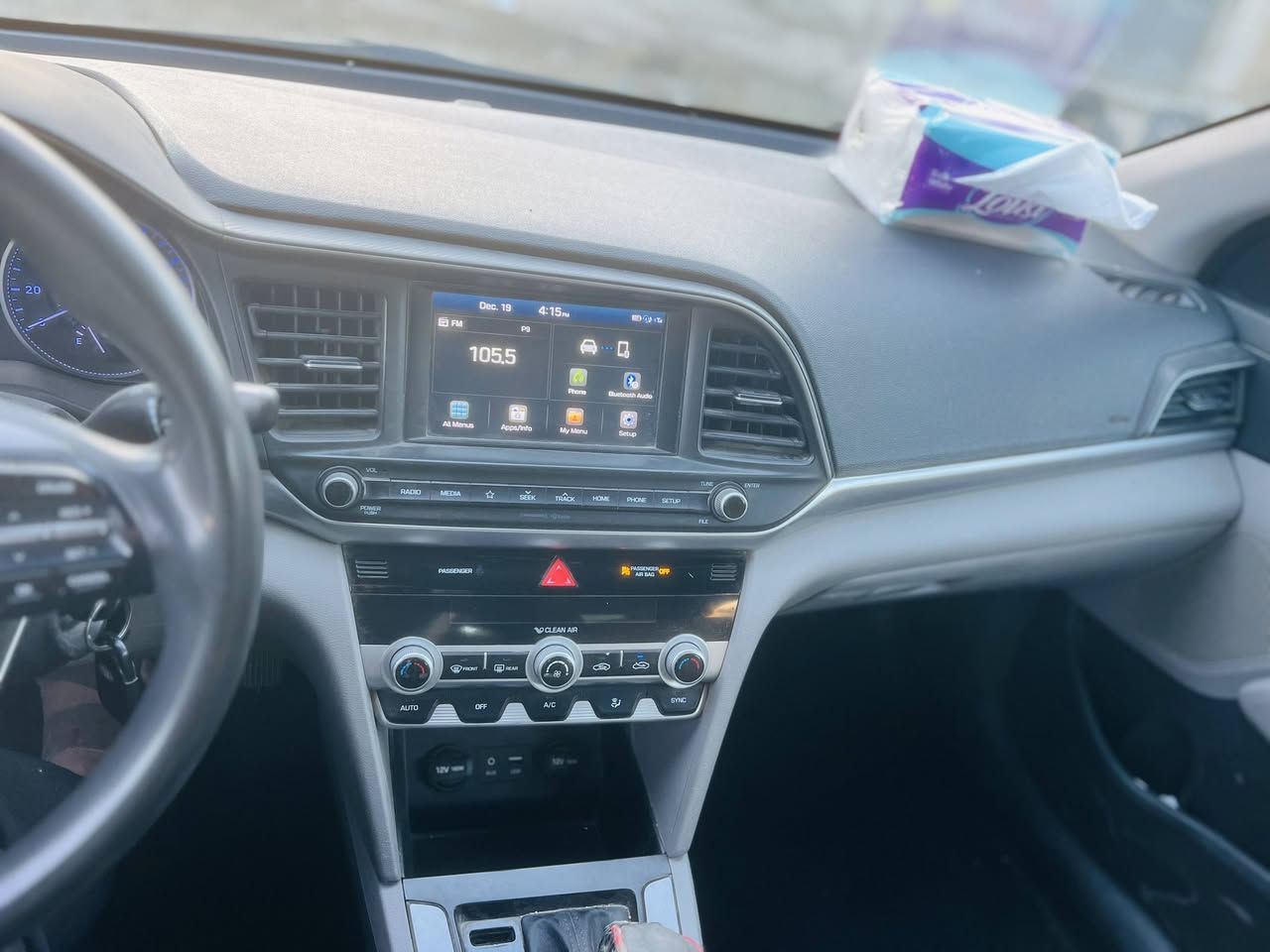 السلام عليكم انتره للبيع هذا الحادثة منشورة  المحرك وكير مكفولك الموديل 2020 السعر 128 ورقه العنوان بغداد الزعفرانيه الحب يتصل على هذه الرقم ***********
