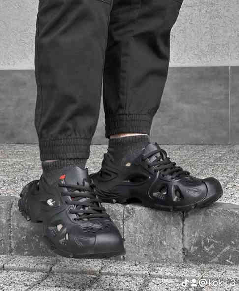 متوفر احذيه سفتي بايسكل رياضي يانباع با75يمنه فقط 15الف
متوفر ثلاث قياسات 44او45او46
