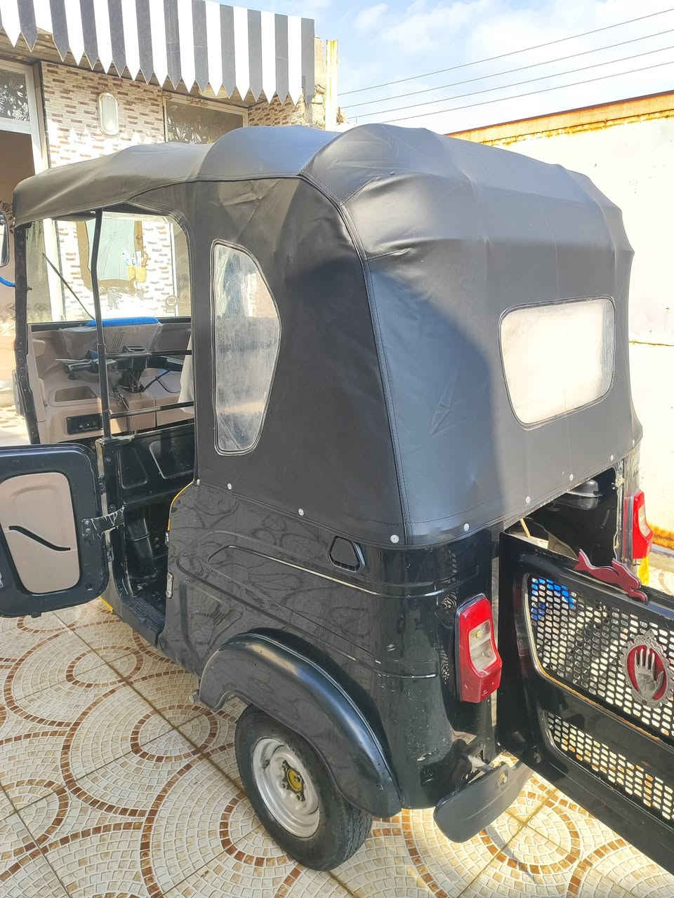 22 شهر 8 كفاله جاهزه من كلشي رقم وسنويه *********** بيهه ملاحضات بسيطه السعر 8 و800 بيه مجال قليل
