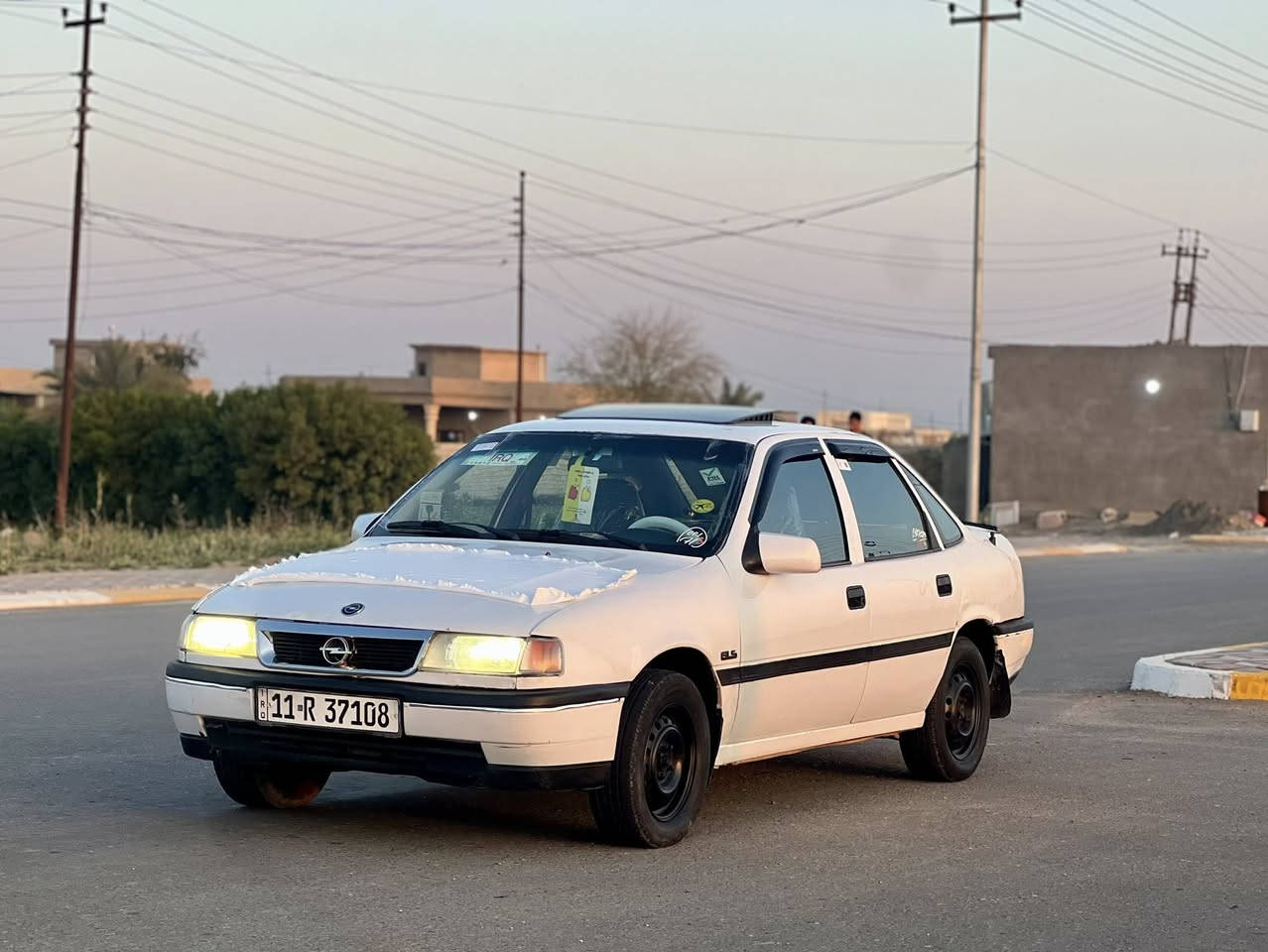 السلام عليكم .. الحلال للبيع
اوبل فكتره موديل 1991 بسعر 37 وبيها مجال 
محرك 1600 شرط قايش عريض
كير عادي مكفول 
صدر امامي خلفي جديد.  بور مشط جديد 
غرفت السياره كله جديده كهربائيات كله شغاله 
محرك / كير / صدر / كهربائيات  كله شرط 
🚦بغداد 11 الجديد.  شرط التحويل سنويه جديده 
 تخم تاير جديد ويل اصلي  السياره جاهزه ألف متصرف عليها السياره بلاديه  بشكل.    بسعر 37 وبيها مجال مكان السياره صلاح الدين تكريت للتواصل ***********
***********
