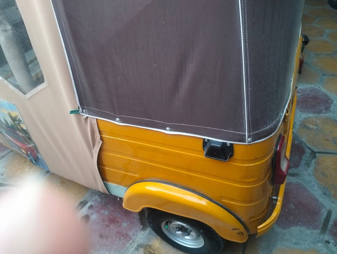 تكتك موديل ٢٠ تكتك مكفول عامه مكينه جديده تعمير بس دوس  سعر ٦٩٠٠ مكاني بغداد لحسينيه مال رشديه  تواصل على  وساب رقم ***********
