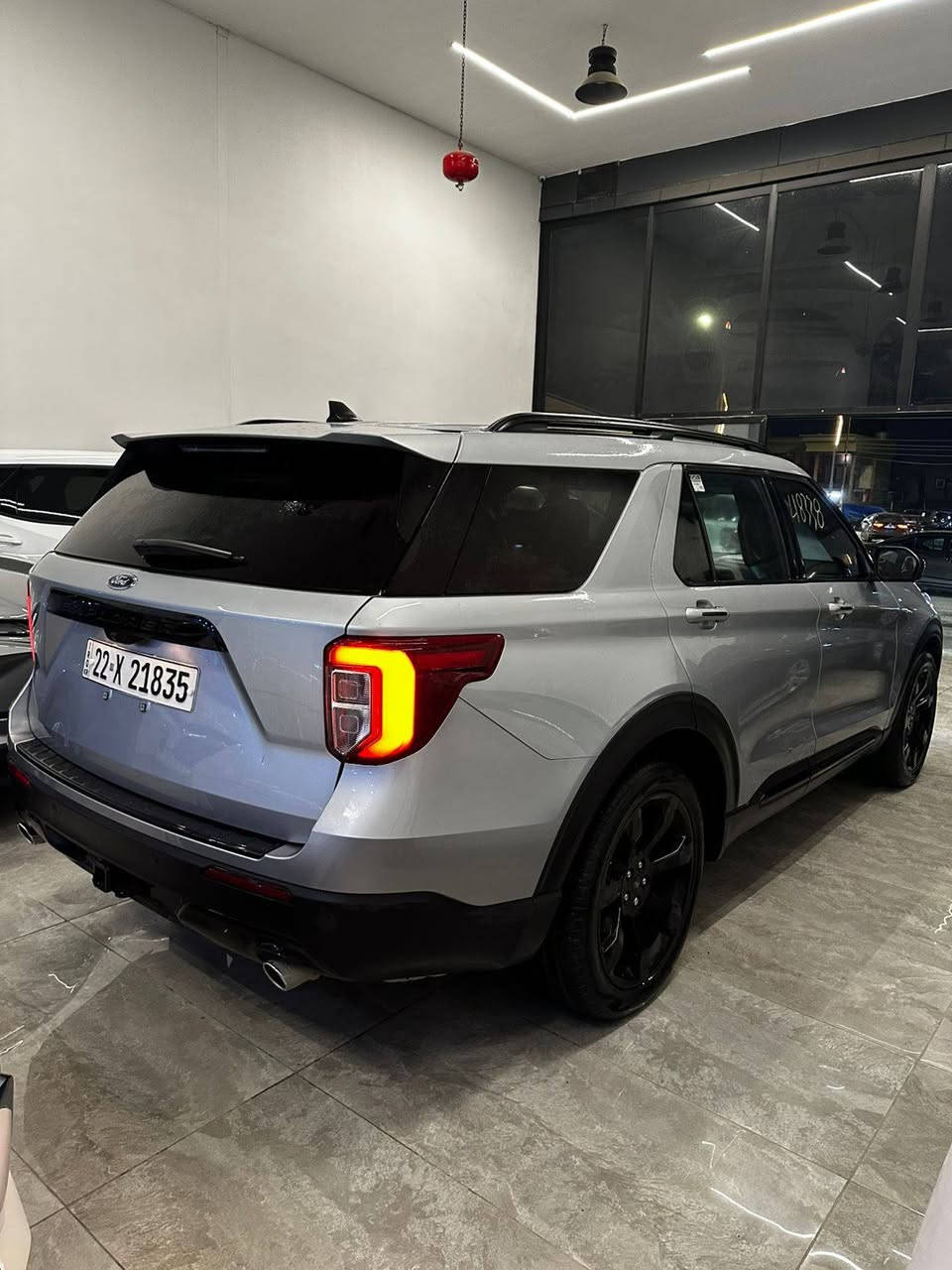 فورد اكسبلور  ST line

الموديل : 2023

اللون : سلفر

 العداد :    19 الف مايل

رقم اربيل
السعر : 265 $ ورقه
الضرر : كما موضح في الصور بدون صبغ بدون تبديل

المواصفات : ST line
محرك 4 توربو 2.3
5 كاميرات
بصمة تشغيل
بصمات ابواب 
مري شفط 
يدات ستيل 
نظام  سماعات 
شاشه سوني لمس كبيره 
ستيرن تدفئة 
كراسي تدفئة تبريد
كراسي جميعها تحكم كهربائي 
كراسي جلد بلادي 
صندوق كهربائي 
حساسات خلفية
لد امامي وخلفي
تشغيل عن بعد
بصمة ترحيب 
بلاجيكتور
تبريد خلفي
عدد المقاعد (7) راكب
رادار  امامي وخلفي
كاميرة خلفية
كشافات
اوتو ستوب
دبل صالنصه
ويل كب 20 
محرك 4 سلندر توربو 
العنوان: كركوك شارع المعارض 
معرض العدل لتجارة السيارات الحديثة 
للاستفسار التواصل مع الارقام:
***********
***********
***********
