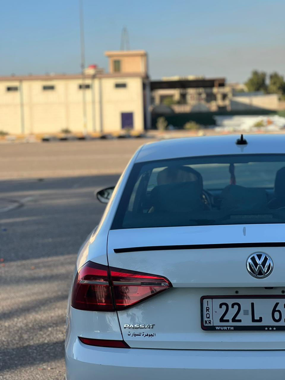 السلام عليكم
فوكس واكن (باسات) 2018 للبيعtsi 
الون ابيض
وارد امريكي حادثها (باب خلفي مصبوغ بلخارج + دواسة)
رقم اربيل 
مواصفاتها 
شاشه كبيره +لمس
كامرة خلفية 
كروس تحكم بالسرعة 
وتحديد مسار 
بدون دواخل وبدون شاصي 
وباقي المواصفات المعروفة 
مكان السيارة ديالى 
السعر  165
رقم :
‏    ‭***********‬
***********
