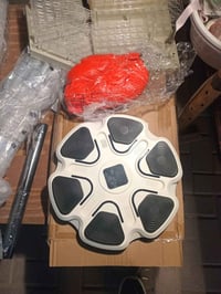 بوكس بلوتوث • ملحقات • شغال