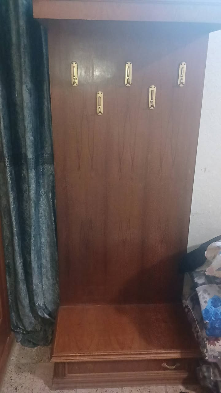 السلام عليكم عندي غراض غرفة للبيع


**إذا كنت صاحب هذا الإعلان وتريد حذفه لأي سبب، رجاءا أرسل رسالة إلى الدعم الفني**