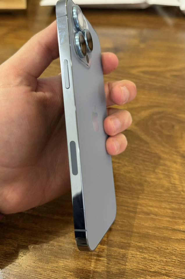 السلام عليكم ايفون 13 برو ماكس بطاريه 85 نظيف كلش اخو جديد مكفول من كلشي شخط مابي مكان بغداد المنصور السعر 700
***********
