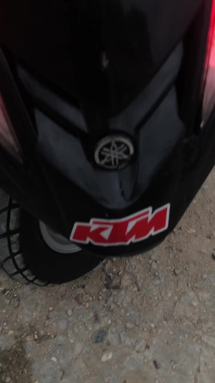 سلام عليكم دراجه جيدي ار البيع دراجه نضيفه بس شغله وحده بيهه والفات بس دراجه نضيفه محرك نضيف مو كايمه بس ولفات رايدله سعر 650وبيه مجال حك جيه العنوان الغزاليه ***********
