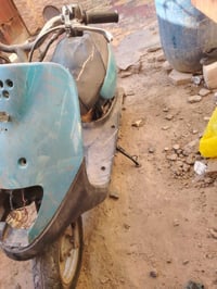 دراجه كوم حديد ابيعه هيه نقصه بس ملف او مكينته ناعمه حلوه نهضه حلوه 07...