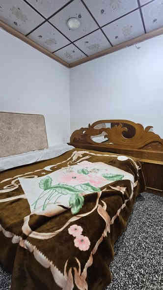 غرفة صاج نظيف جدا شغل ثقيل قنصور 4 أبواب مع ملحق السعر 275 الف العنوان دوميز شارع الكامب يم ملعب القوس للتواصل كورك واتس فايبر ***********
