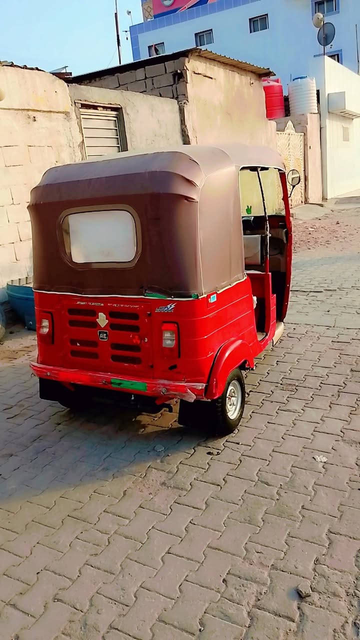 تكتك للبيع موديل 18 ماشي بل معامله وصل البصمة مال رقم سعر قفله 4250 رقمي ***********
