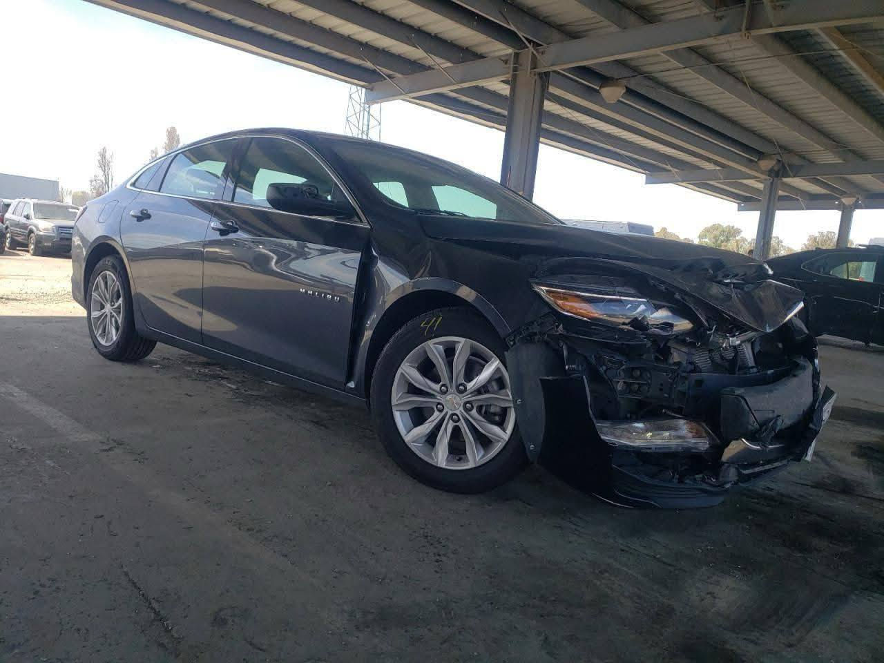 السلام عليكم
للبيع للبيع

ماليبو23 LT  محرك 1500تيربو لون نيلي ماشيه 98الف كيلو السياره بدون اير باك بدون شاصي حادثها تبديل بنيد ودعاميه فقط السياره مرقمه وكامله وهزه جديده بغداد باسمي

المواصفات-تحديد مسار-قيادة ذاتيه - رادار امامي-مثبت سرعه-إطفاء ذاتي-قطعتين تبريد - كشنات كهرباء - مانع انزلاق-تشغيل عن بعد

محرك كير صدر كله بلادي

جك وسبير والأدوات كامله

السعر145

العنوان بغداد الكرخ السيديه

للتواصل ***********
