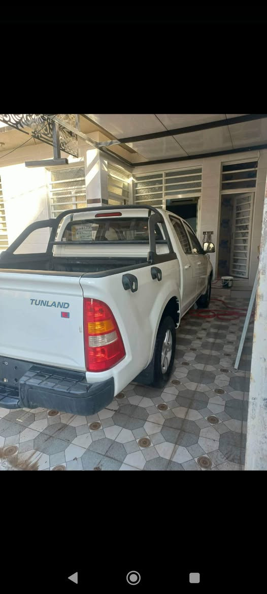 السلام عليكم 
بيكب فتون موديل 22 كفاله عامه ما عدى شبر صبغ بالبدي ماشيه 30الف فقط 
رقم بصره مداور مباشر.   مكان السياره ديوانية 
السياره جديده مستعجل على البيع 
السعر 98 بي مجال بسيط
للاستفسار الاتصال على ***********
