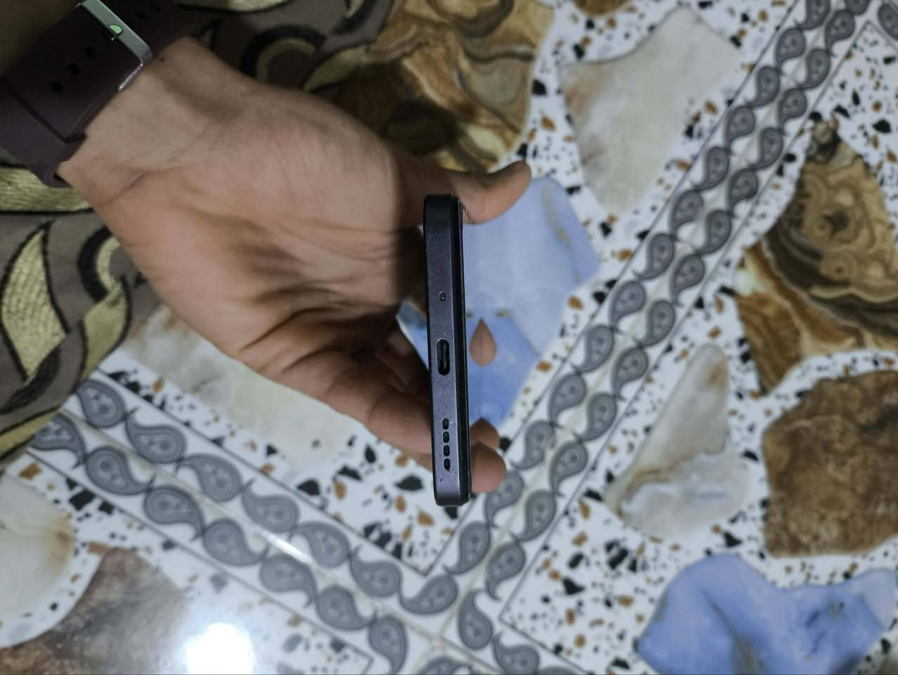 realme c75
الذاكرة 256✅
الرام 8+16✅
بطارية وضع شركة ✅
شاشة وضع شركة ✅
الجهاز نضيف صارلة 3 اشهر مستعمل وضع شركة مكفول شرط بعدا بل كارتون 
سعر 220 وبي مجال للطيبين 🖤


**إذا كنت صاحب هذا الإعلان وتريد حذفه لأي سبب، رجاءا أرسل رسالة إلى الدعم الفني**