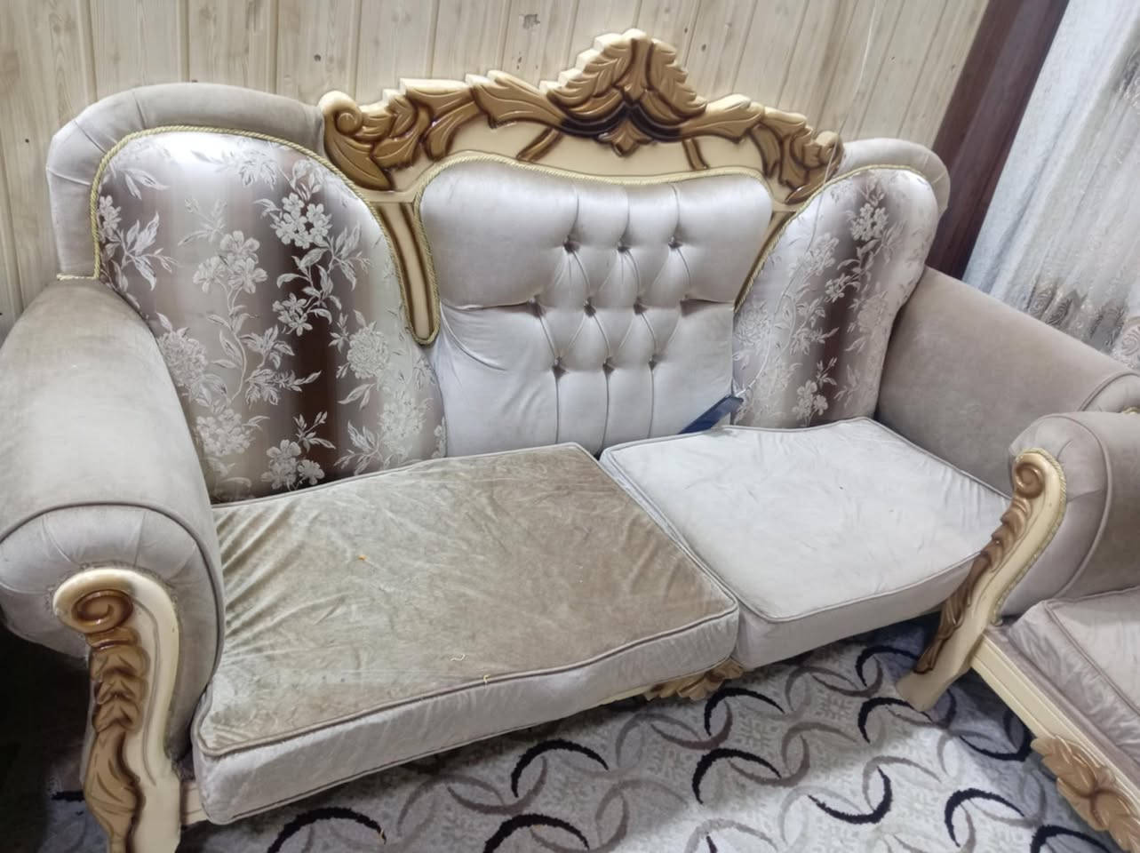 طخم للبيع  ٤ كراسي ثنين كبار السعر 500 بي مجال


**إذا كنت صاحب هذا الإعلان وتريد حذفه لأي سبب، رجاءا أرسل رسالة إلى الدعم الفني**