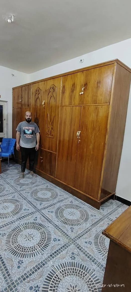 السلام عليكم اليريد تصليح اخشاب أو صبغ غرفه صاج أو ابيض بوب كافت تصليح وصبغ الخشاب بخدمتكم وين مجان اشتغل وسعار مناسبه شغلي موقعي بلبيوت وين مجان بخدمتكم والتزام بلمواعيد رجال اريد اعيش عل باب الله وين يصير رزق اروح اشتغل *********** وتساب
