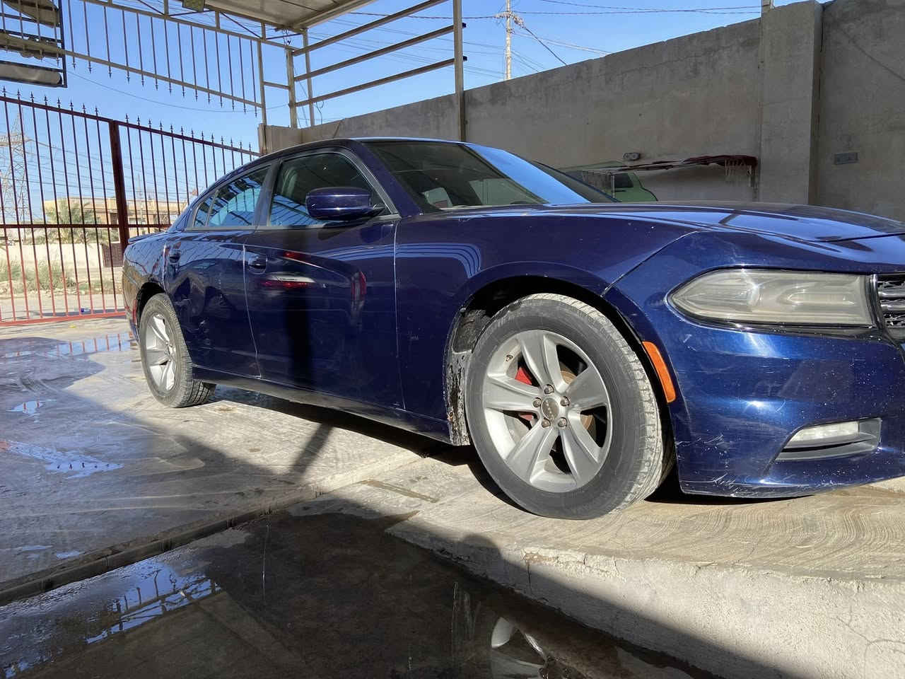 مرخصت الادمن
جارجر SXT
موديل  2015
الون نيلي 
محرك 3600
ماشيه ١١٥ 
لا مشتغله على خط ولا شي ستخدام شخصي 
وارد امريكي
صور الحادث موجوده بل منشور مال امريكه 
وبل العراق هم صوره موجوده
تصليح مال الحادث بارد ومكحل 
رقم السياره بغداد 
رقم ***********
السعر ١٧٨ وبيهة مجال بسيط
