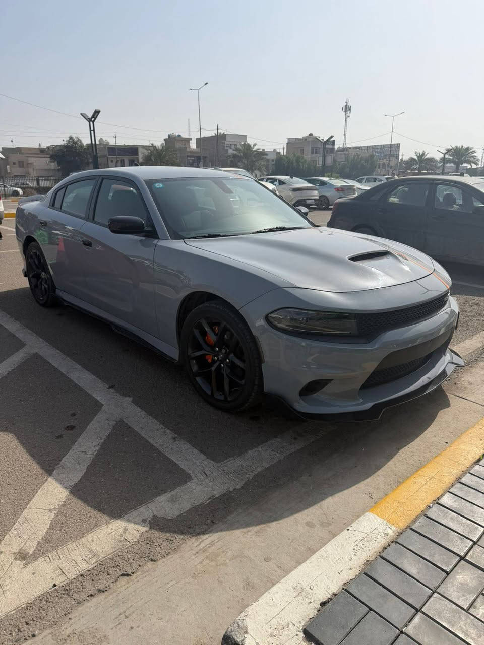 تحيه طيبه السلام عليكم
دوج جارجر 2022 SXT بلاك توب قطعة واحدة صبغ

وارد امريكي حادث موضوح صور 

-العداد 32 الف ميل 

- بصمة 

- حساس خلفي وامامي 

-شاشة كبيرة 

- كامرة خلفية دوارة 

- تشغيل عن بعد 

- قطعتين تبريد 

- كراسي كهرباء 

-لايت زينون

-ويل كب 20,

باقي مواصفات معروفة

رقم بغداد بسمي 

، السعر 253$  وبيهه مجال 

أي استفسار  

*********** 

مكان بغداد الدوره شارع المحكمة
