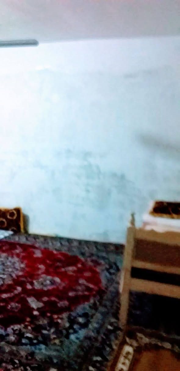 متاح بيت للبيع غرفتين نوم استقبال هول مطبخ وصالة صحيات داخلي وخارجي طابق واحد طابو صرف المساحة ٢٦٧مسلح بلمعمل خلف مدرسه الكوفة ثاني فرع السعر ٧٠اتصل ***********
