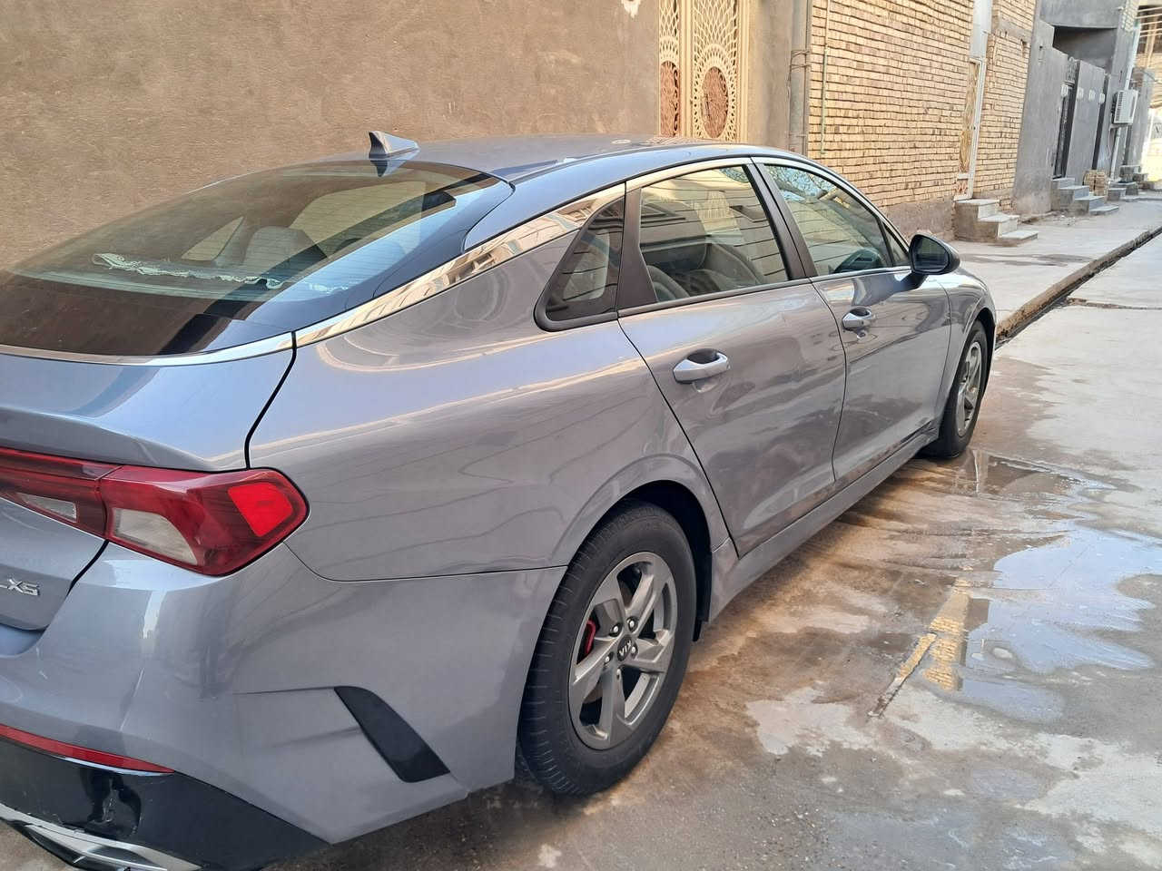 سياره للبيع او مراوس بسياره عاليه سورنتو او دورنكو 
كي فايف موديل ٢١ سياره جاهزه كير ومكينه وكشر بيها فقط باب وجاملغ الفحص كدامكم 
للإستفسار التواصل ع الأرقام التاليه
***********
***********
