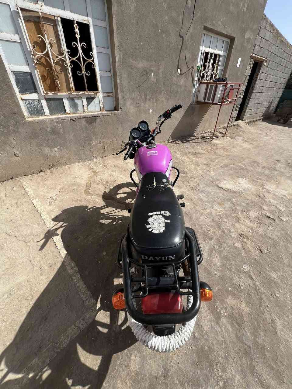 سلام عليكم  دراجه دايون   موديل 20  اوراق كامله
للبيع قيم وخذ بل يرضيه الله  
***********
