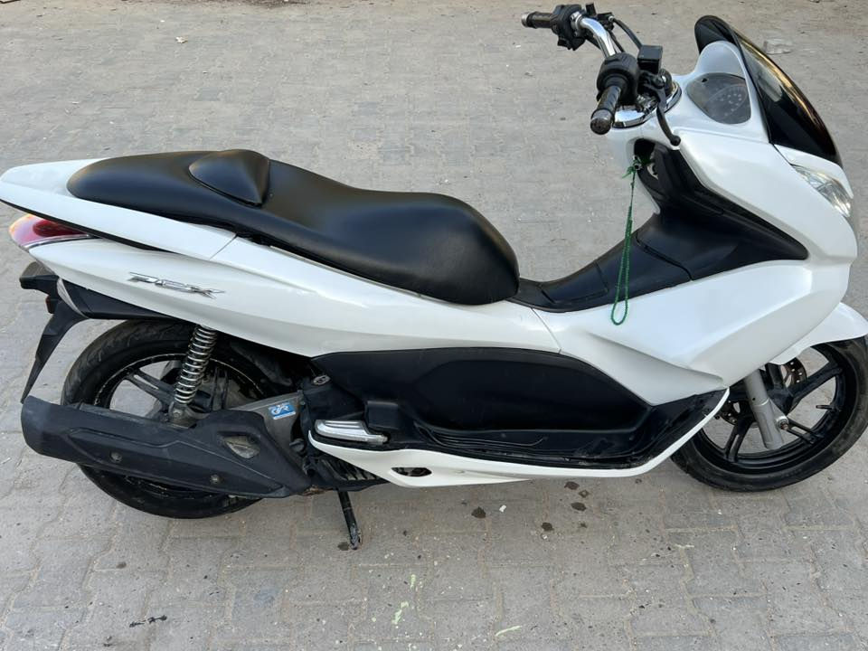 السلام عليكم bcx جيل اول ياباني Jf مال رنبة وصل معرض موجود
مكينه. 150 حرف A   ماشيه 32 

مكينه برغي ممفتوح بيها شلعه معدل خير من الله 

تخم تاير البلادي مالها  كل نقص مابيه

السعر. مليون و 500

مدينه الصدر  ***********
