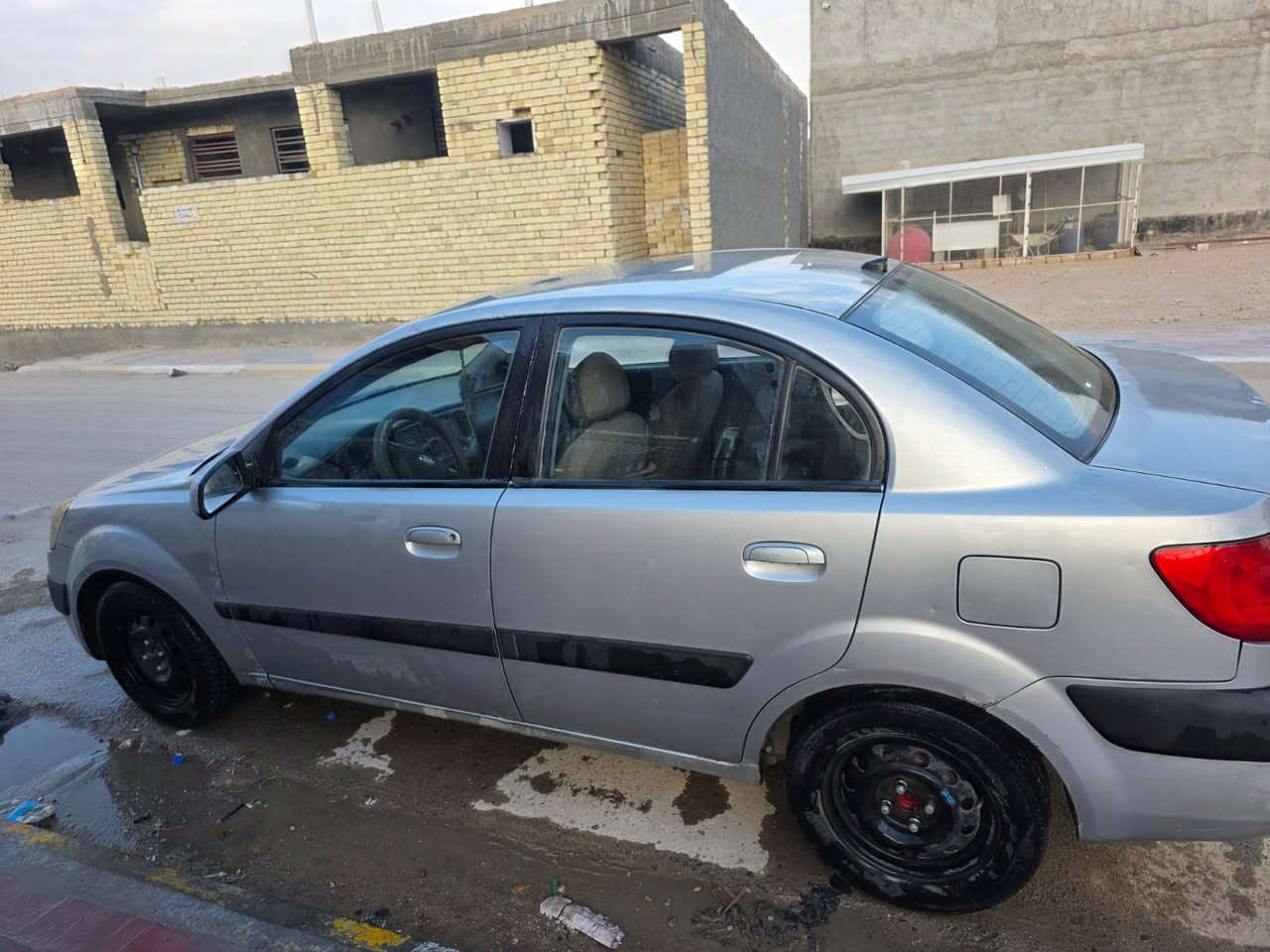 السلام عليكم كيا ريو 2009خليجي بدون صبغ بدون تبديل تبريد كير ومكينه خير من الله كهربائيات كامله السياره كامله رقم بغداد ب اسمنه سنويه لل28تحويل ثاني يوم السعر 73وبيها مجال للشراي يتصل ويدلل مكاني كربلاء. ***********
