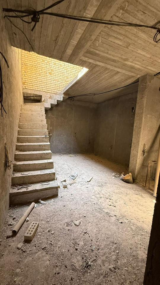 بيت للبيع حي ابو طالب 100م طابقين 3 غرف اضافة هول واستقبال ومطبخ وصحيات 
رقم صاحب الدار للتفاصيل
‭***********‬
