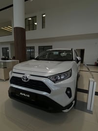 Toyota Rav4 2025 مواصفات متوسط بانزين محرك اربعة سلندر ٢.٥٠٠ فور ويل د...