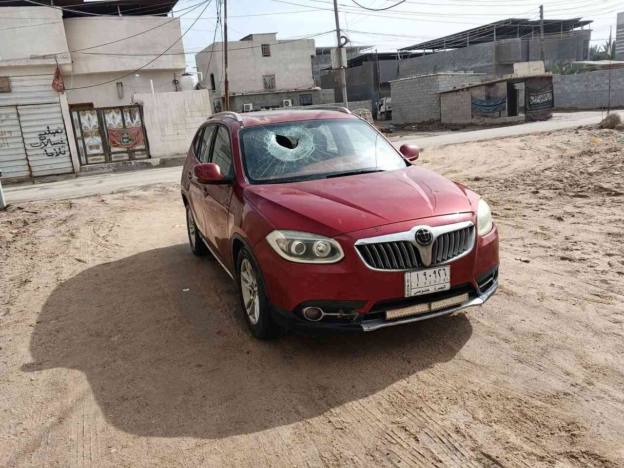 السلام عليكم جمعة مباركة سيارة للبيع باسم بنت من البصرة ؛؛ نوع السيارة:بربليانس نوع شيري موديل 2014 السنوية منتهية 
السعر 40 ورقة وبيها مجال علما ان الجامة الاماميه منكسره ينزل سعرها من البيع ؛؛ عنوان : تنومة شط العرب شارع القصر الكويتي ؛؛ الرقم : ***********3 ابو مصطفى
