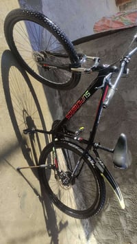 باسكل ياباني اصلي كامل مكمل مبيه اي نقص ومبيه اي شي سعره ٨٠ قفل متواجد...