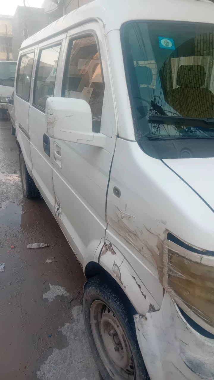 سياره دفسنك رقم انكليزي بسمي موديل ٢٠١٣ رقم اتلفون ***********
