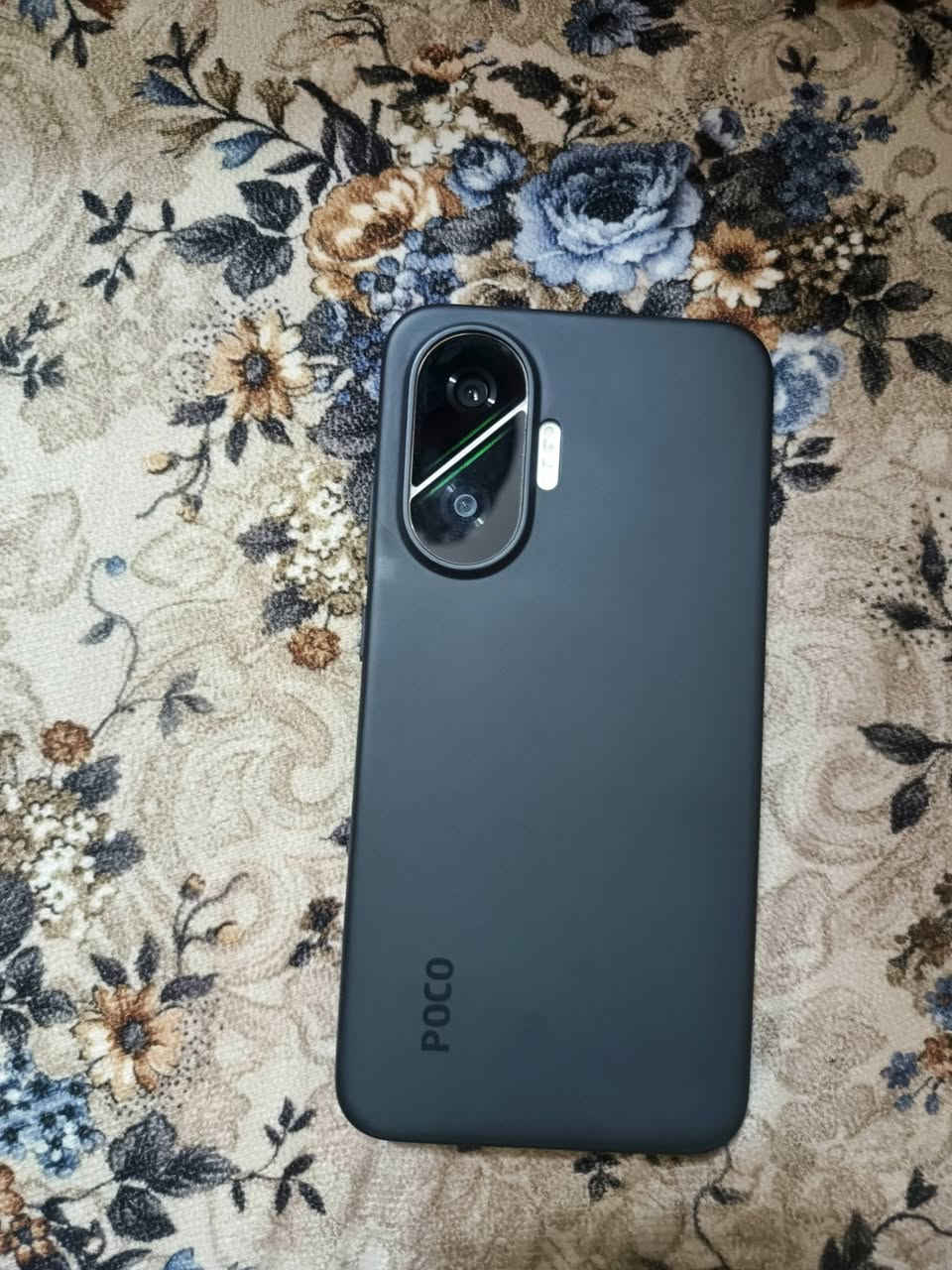بوكو F7 جهاز نضافه 100 تجي تفحص كامل ملحقات شاحنه كامل ملحقات كارتونه موجوده شاحنه الاصليه 90 واط  مراسله واتساب *********** سعره525 وبي مجال حك جي مكاني بغداد البياع حي التراث يم تقاطع درويش ماعندي توصيل
