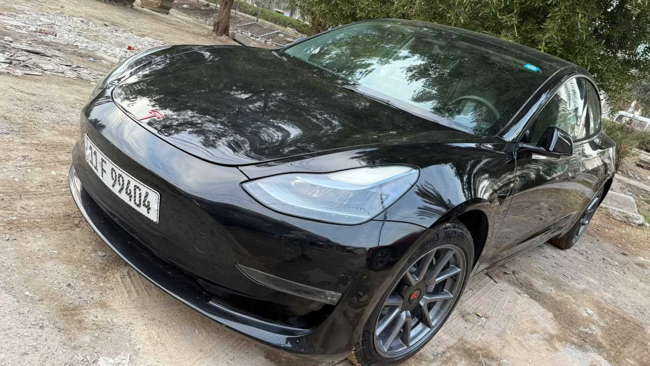تسلا MODEL 3

Long rang 2023
دبل ماطور
اون لاين
مواصـفـات 
‎* نظام تسجيل كاميرات
عدة انظمة قيادة: Chill / Standard   
‎* سقف بانوراما فيو
‎* فرش جلد 
‎* مقاعد كهرباء 
‎* ذاكرة مقاعد أمامية Memory Seats
‎*  تدفئة مقاعد أمامية خلفيه Heated Front Seats
‎* شاشة لمس قياس 15 انش تدعم YouTube / Tiktok / Netflix والعديد من التطبيقات
‎* نظام الدخول من غير مفتاح Keyless entry
‎* تشغيل بدون مفتاح Keyless go
‎* تزيينات خشبية 
‎* خرائط Navigation 
‎* تحكم ذكي بكامل السيارة من خلال الشاشة
‎* 8 كاميرات عالية الوضوح HD 
‎* كاميرا داخلية Cabin Camera
‎* خاصية Dashcam لتسجيل لقطات فيديو 
‎* حساسات أمامية وخلفية لركن السيارة
‎* جنطات المنيوم
‎* أضوية زينون اوتوماتيكية / كشافات ضباب / LED
‎* مانع تصادم 
‎* رادار 
‎* مري طوي Folding Mirrors
‎* مري كهرباء
‎* تحكم طارة Stearing Wheel Controls
‎* تحديد مسار Lane Assist
‎* خاصية القيادة الذاتية Autopilot and Full Self-Driving
‎* مثبت سرعة التكيفيي Adaptive Cruise Control
‎* حساس تجاوز نقطة عمياء للمركبات والأشخاص Blind Spots
‎* نظام قراءة لافتات الطريق والسرعة المقررة Road Signs Assist
‎* نظام ترفيهي كامل Entertainment System
‎* تحذير من انخفاض ضغط الإطارات الخاص بالإطارات Tire Specific Low Tire Pressure Warning 
‎* تنبيه مراقبة السائق Driver Monitoring-Alert
‎* مساعد السرعة Speed Assist
‎* تخفيف الاصطدام الأمامي والتحذير من الاصطدام الخلفي Forward Collision Mitigation and Rear Collision Warning 
‎* تخفيف الاصطدام الأمامي Collision Mitigation-Front
* Hard Disk Drive Media Storage
* Wireless / Bluetooth / HD Radio / WiFi Hotspot
‎* منافذ USB و Type C
ماشية  80 الف كيلو متر تقريباً
حادثها سطحي بدون دواخل
صبغ بنيد وجاملغ امامي
وقبق صندوك
السعر 160 وبيها مجال
اني مكلف بالنشر
السيارة مكانها بغداد الكرخ

للتواصل الاتصال على الرقم

+964 775 355 6601


**إذا كنت صاحب هذا الإعلان وتريد حذفه لأي سبب، رجاءا أرسل رسالة إلى الدعم الفني**