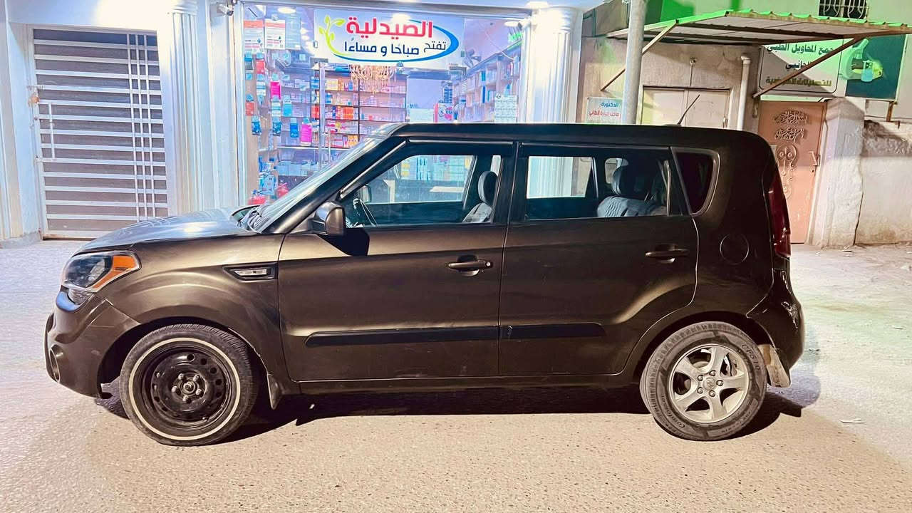 السلام عليكم
كيا صول ٢٠١٣

تبريد شغال 

وارد أمريكي 

حادثهه موضح بالصور مال امريكا

هنا بالعراق بيها طخات 

كير محرك 1600 gdi

رقم كربلاء مداور ثاني يوم

السعر ٨٥ و بيه مجال

بابل محاويل .     ‭***********‬ ‬ واتساب

اوو ***********
