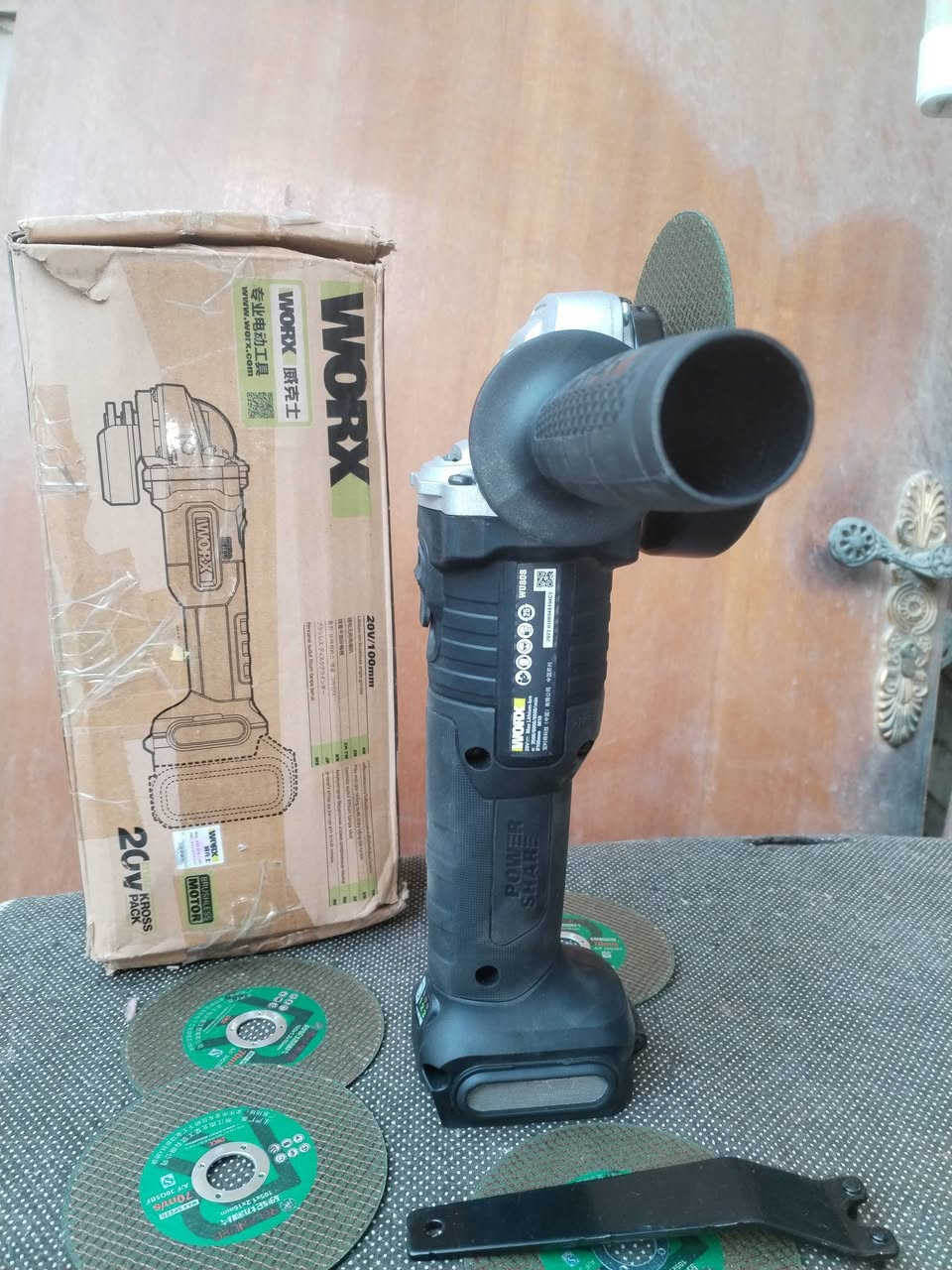 كوسرة ماركه معروفه بدون شاحنة وبطاريه مع خمس اقراص السعر قفل 40


**إذا كنت صاحب هذا الإعلان وتريد حذفه لأي سبب، رجاءا أرسل رسالة إلى الدعم الفني**