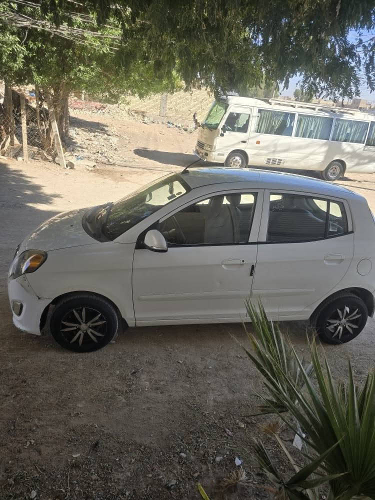 كيا بيكانتو ٢٠١١ بغداد انكليزي 
مكفولة من الصبغ 
كير اوتماتيك مكينة ١٢٠٠ 4 سلندر 
تدفئة تبريد حدادية تخم تاير شاشة 
٧٣ $ مكان نجف 
078 375 10027 النجف, العراق
