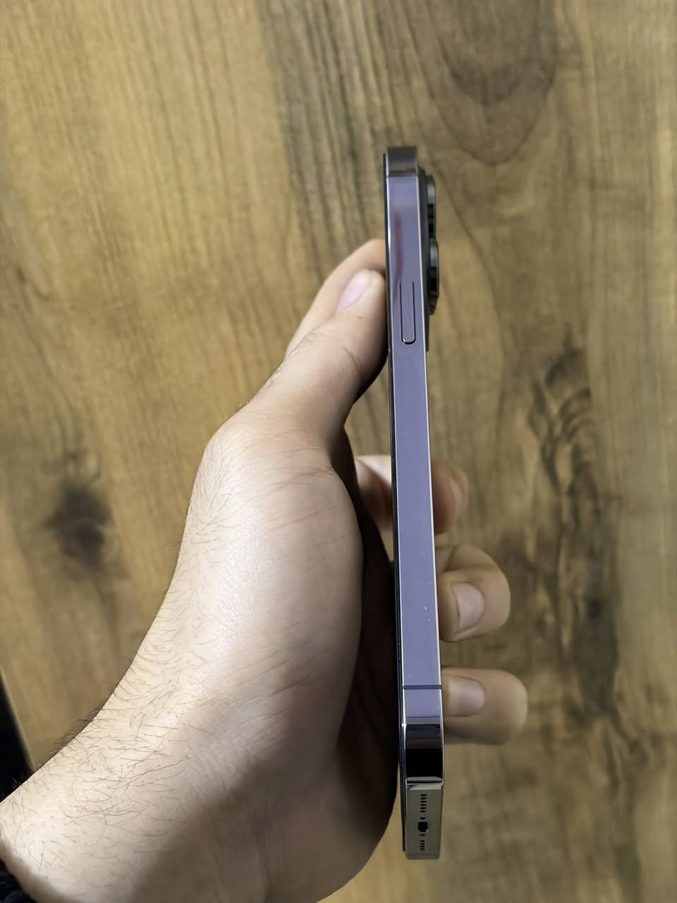 ايفون 14 برو ماكس بطاريه 88 بلاديه ذاكره 512 شرق اوسط الجهاز مال بيت انطي بلجهاز ضمان شكد ماتريد لا مفتوح ولا مصلح ولا بي شخط جهاز كلش نضيف انطي وياه كيبل الشحن الاصلي مالته وانطي راس شحن اصلي هم يعني تأخذ شاحنه كامله سعره قفل قفل 950 مكاني بغداد مدينه الصدر ***********
