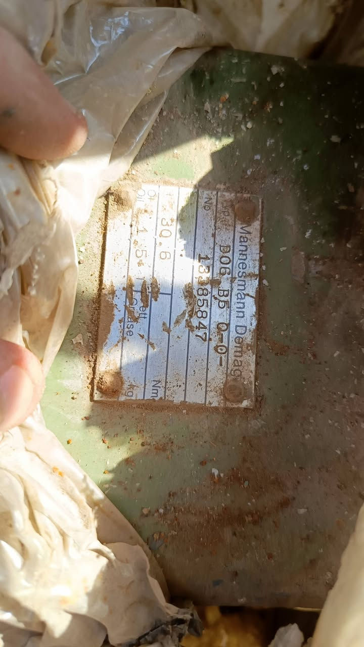 للبيع مكينه رولات ٥ مراحل ثنين تك و٣ مراحل بالوسط ثلاثيه ماطور كيربوكس للاستفسار ***********
