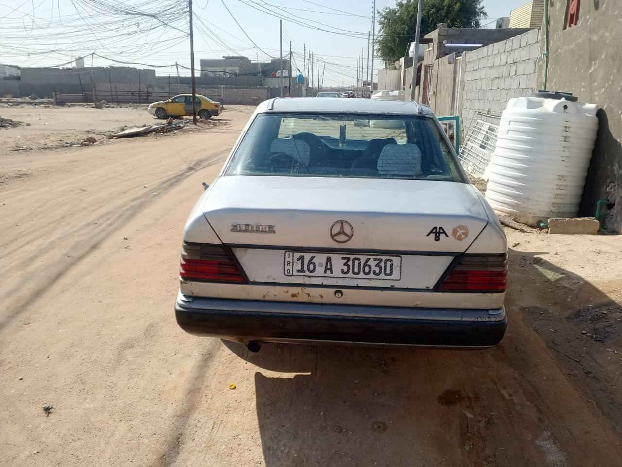 مارسدس دب
سعر بلاش 35 قفلها بدون معاملة 
 موديل 86 سنوية وارقام جدد قادسية 
مكينة وكير بطة 3000 حاوية حدادية وتايرات جدد كهربائيات شغالة سيارة نكرة سلف ترايك وين متريد
 مكانها كربلاء رقم راعيها مكلف بنشر 
*********** سيد كريم
