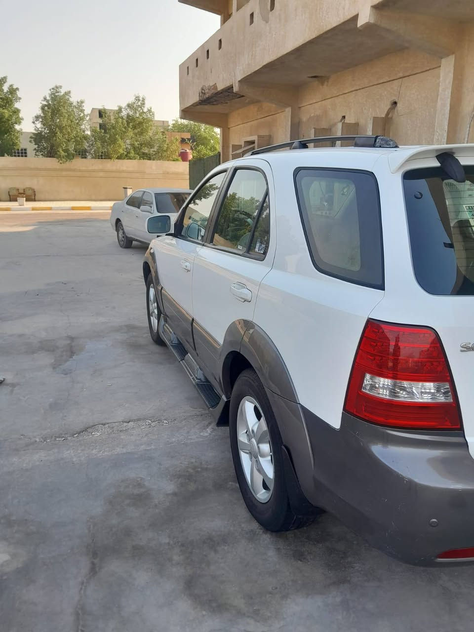 السلام عليكم
سورنتو ٢٠٠٩ خليجي
بدون صبغ 
مكان البصرة 
السعر ١١٨
رقم  ***********
