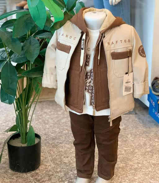 #كراميش🥁🪗🎼
قاط ولادي قياسات 2/3/4/5/6/سنه 
العنوانً 🏦النجف الاشرف ساحة الصدرين مجاور ازياء كشخه وارتم للهدايه 
يوجود خدمة توصيل  
وللاستفسار***********
