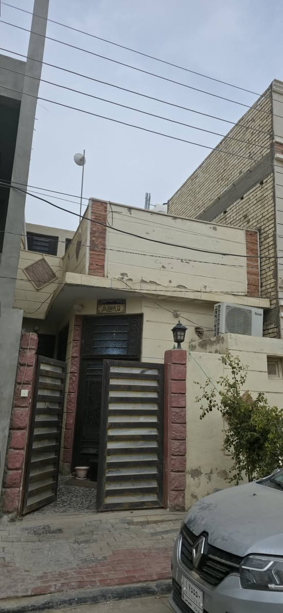 بيت١٠٠م في الانتفاضه الثانيه
ظهر أبنية المحافظه ..كربلاء 

بناء ٢٠٢٠ 

طابقين

٣ غرف نوم وصحيات عدد ٣ 

الطابق الاول استقبال ومطبخ وصاله وغرفة نوم 

الطابق الثاني غرفتين نوم وصحيات مشتركه 

السعر ٢٥٠ مليون قابل للتفاوض

الاتصال ع الرقم 

***********
