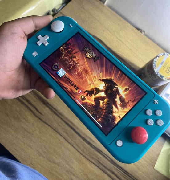 السلام عليكم، نينتيندو سويتش لايت مهكر نضامين نضافه 100% استعمال قليل للبيع ..

الجهاز مهكر قطعه يشتغل نضامين اون لاين + اوف لاين

اخر تحديث  21.0  تهكير + اون لاين

الجهاز مكفول من كل النواحي سليم وبأداء ممتاز 

يحتوي الجهاز على لاسقه للشاشه , ستيكرات للكير

ذاكره الجهاز 32 + رام 128 ساندسك الترا اصلي

بي هواي العاب حلوه مثل Red dead , stray , oddworld

وغريها مثل ما موضح بالصور ، وتكدر تحمل اي لعبه تعجبك

اون لاين شغال . يوتيوب ، فورت نايت ، روكيت ليك , وغيرها

حاله البطاريه ممتازة جدا وجميع الازرار والتحكمات سليمات

السعر مناسب 200 الف فقط / السعر نهائي 

العنوان / بغداد - البياع - شرطة

الرقم للتواصل / ***********

يوجد توصيل لجميع المناطق والمحافظات بغداد
