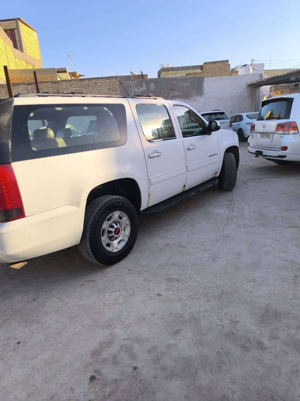 السلام عليكم.      مكلف بالنشر
يوكن موديل 2007 بسم راعيها مداور ثاني يوم سياره اصوليه توها مشدودلها تخم تاير  سعرها 160 وبيها مجال للشراي باقي تفاصيلها يم راعيها عنوانها ناصريه  الشطره  رقم راعيها. تحسين الهلالي  ***********
